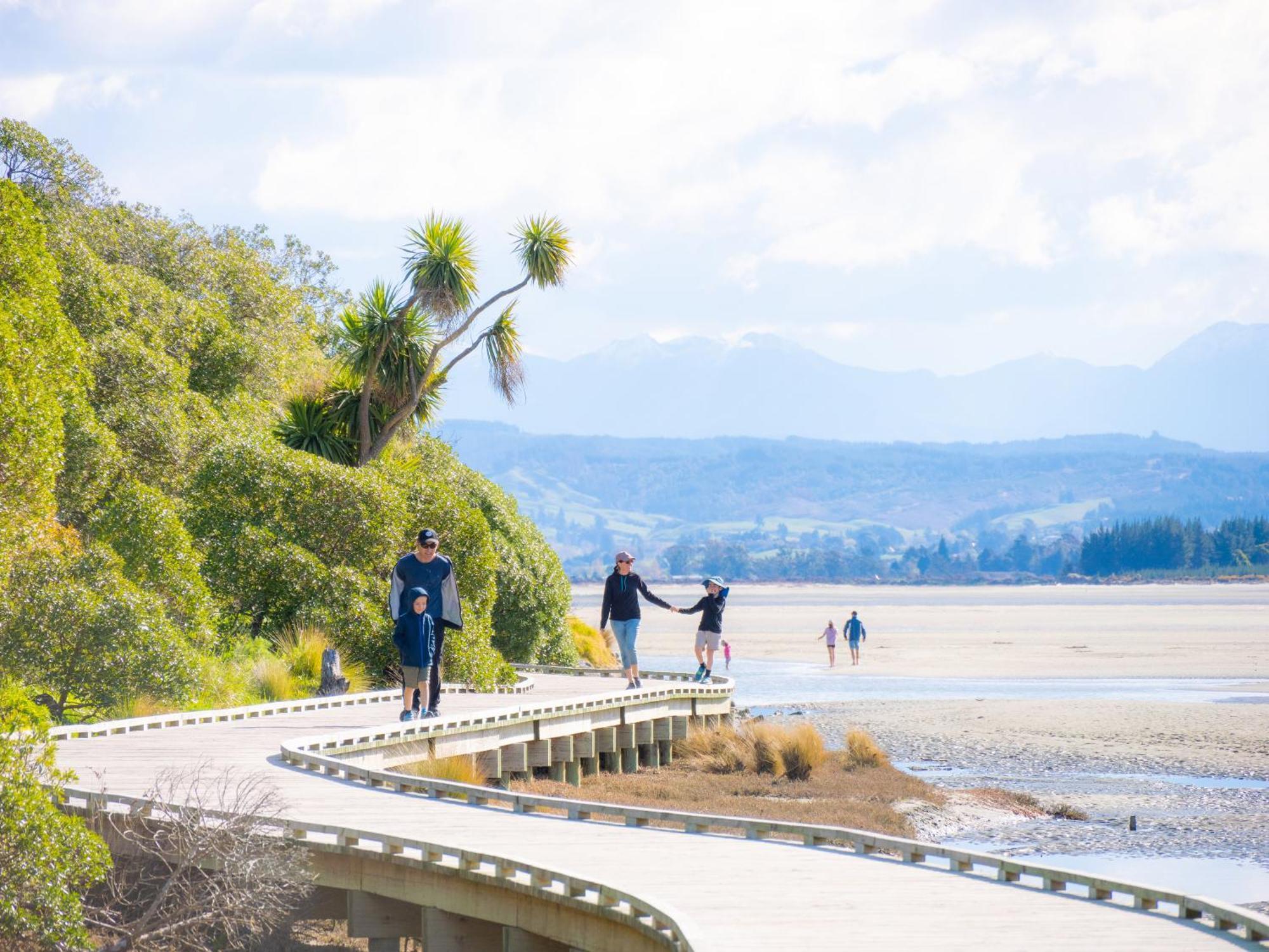 Tahuna Beach Holiday Park 넬슨 외부 사진